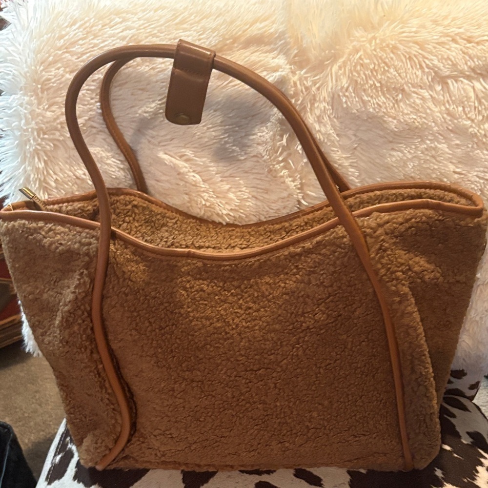 Fun faux Camel Shearling Tote Bag. New.